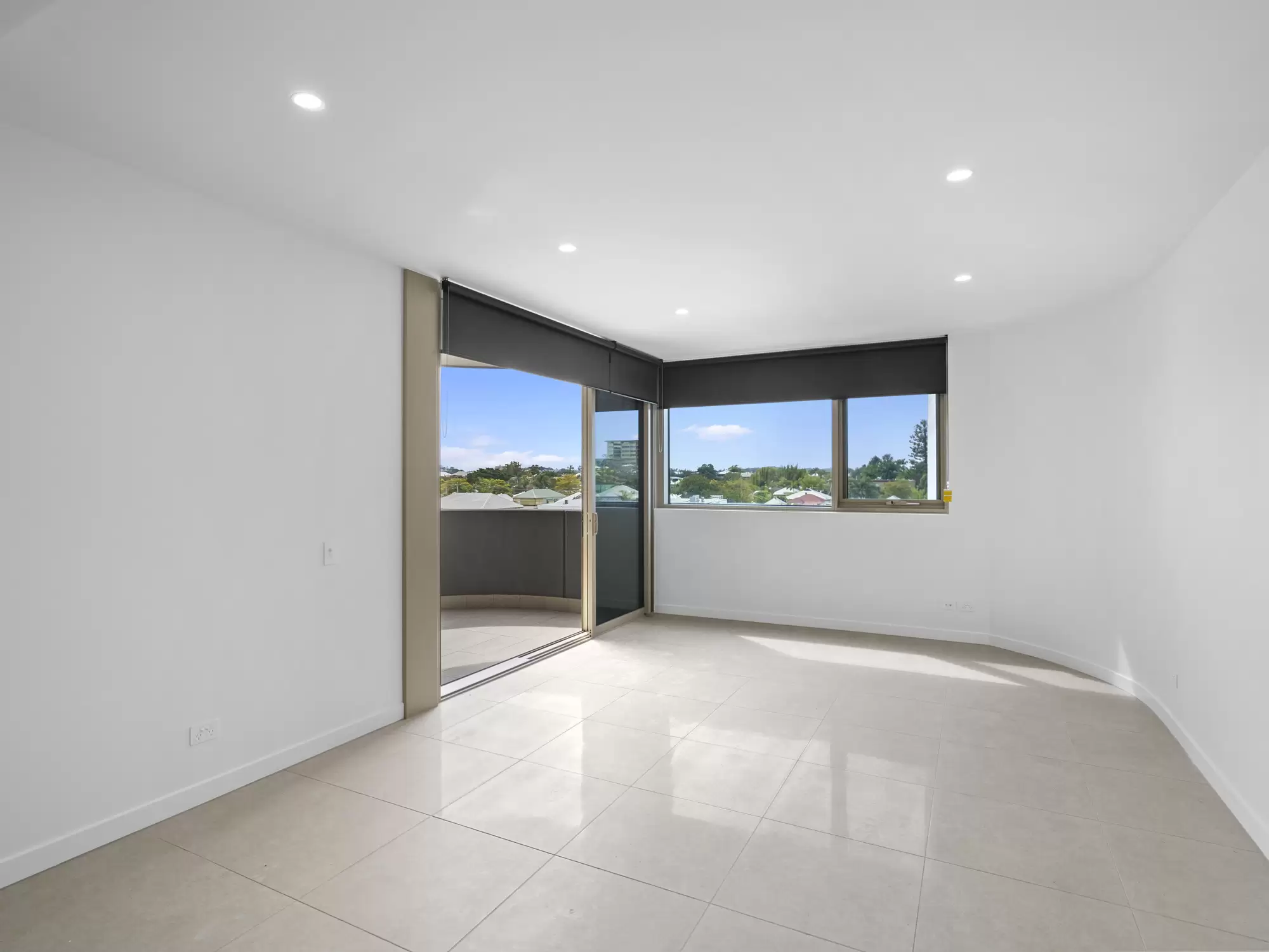 2404/140 Wellington Road, East Brisbane Leased by Mosaic Property Group - image 2