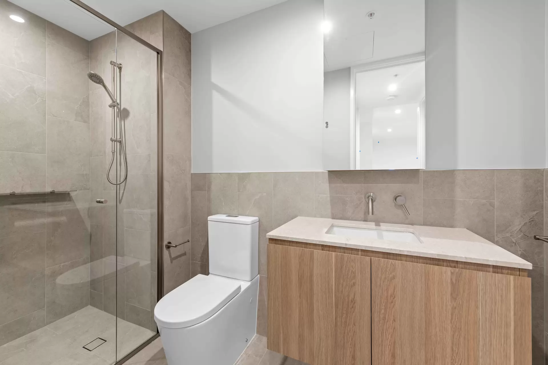 511/89 Lytton Rd, East Brisbane Leased by Mosaic Property Group - image 1