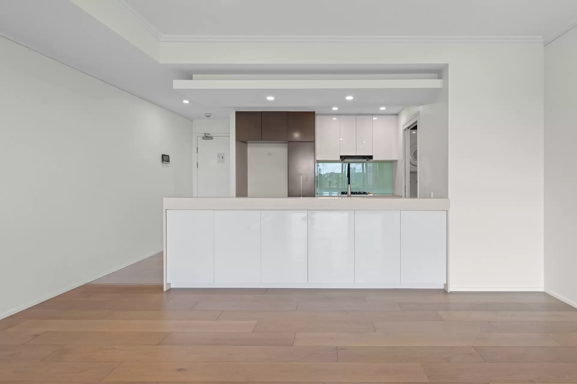4037/4 Parkland Bvd, Brisbane City For Lease by Mosaic Property Group - image 1