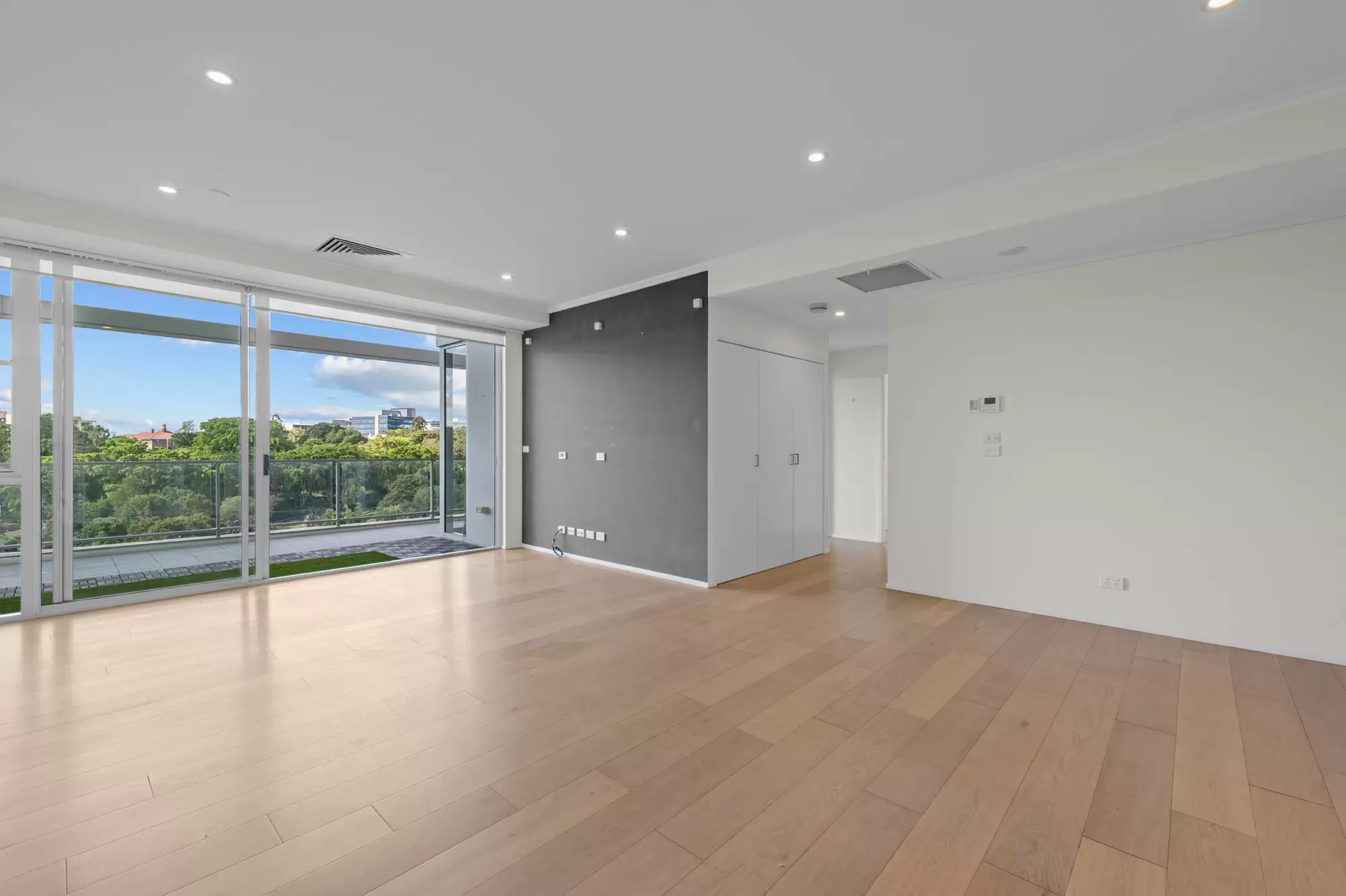 4037/4 Parkland Bvd, Brisbane City For Lease by Mosaic Property Group - image 2