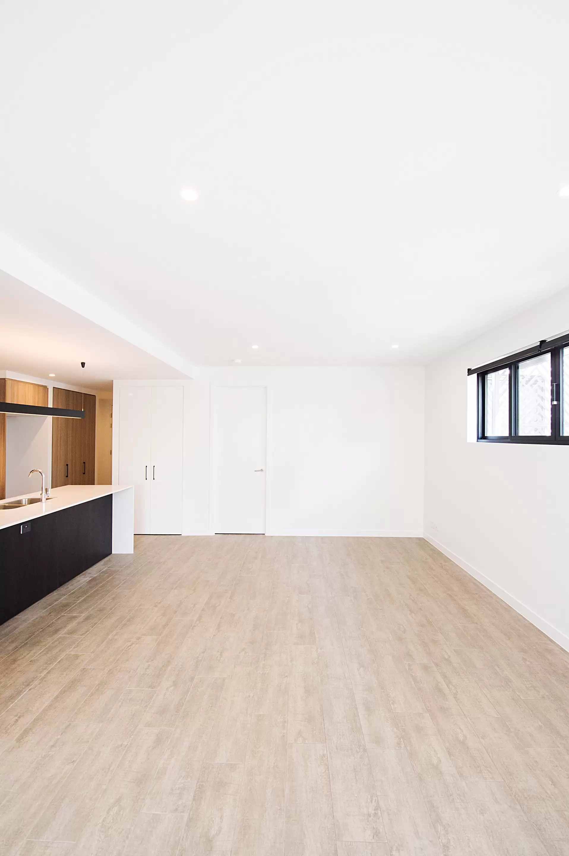 303/147 Sir Fred Schonell Drive, St Lucia For Lease by Mosaic Property Group - image 4