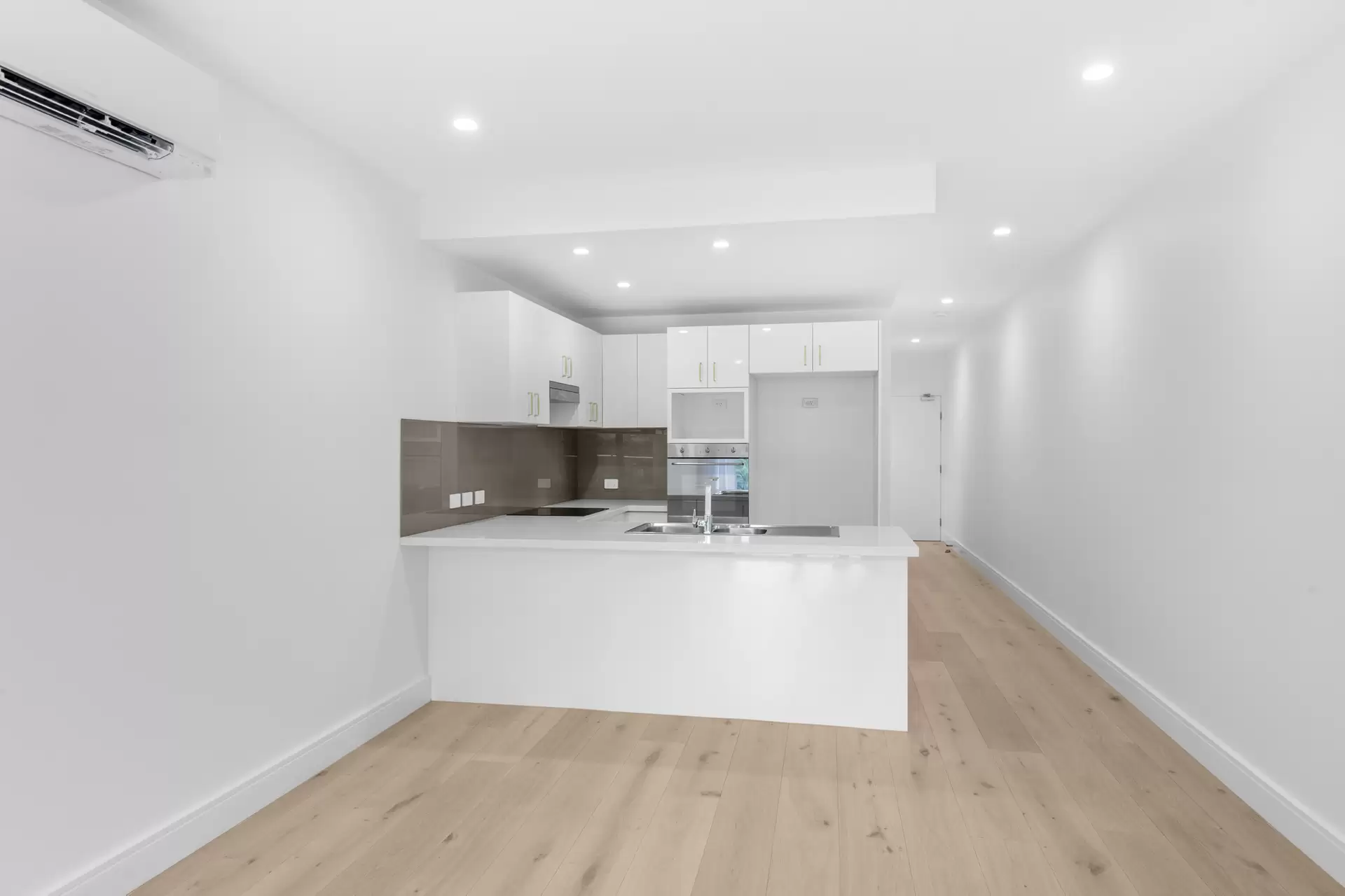 18/11 Stephens Street, Morningside Leased by Mosaic Property Group - image 1