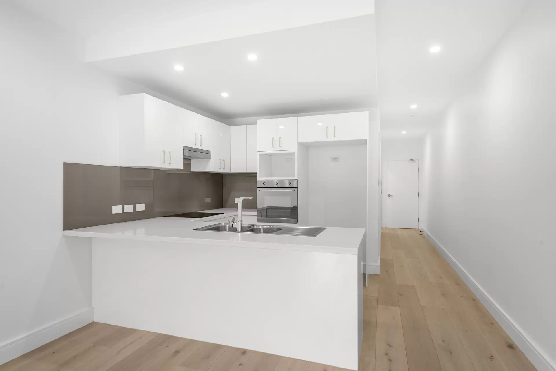 18/11 Stephens Street, Morningside Leased by Mosaic Property Group - image 1