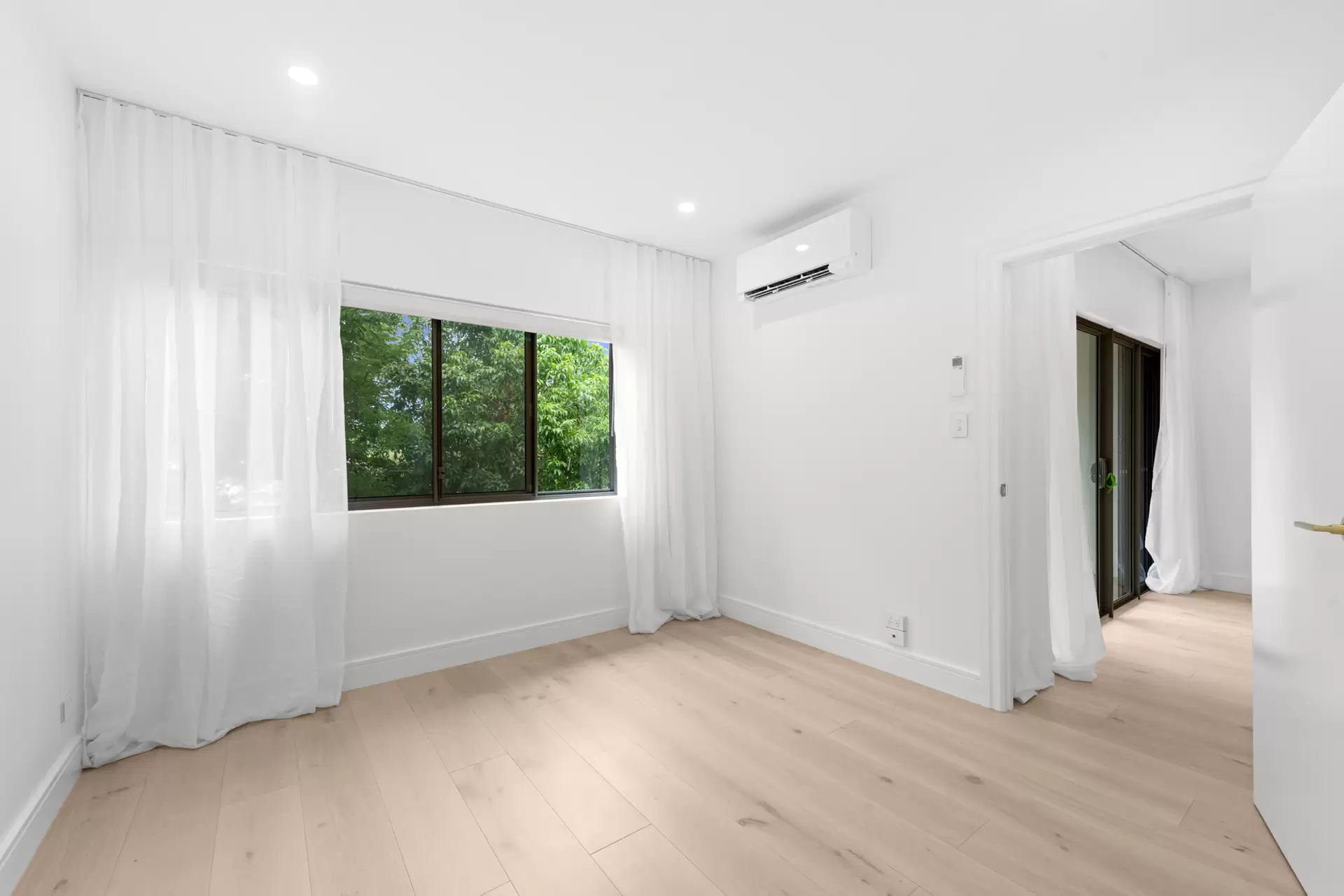 18/11 Stephens Street, Morningside Leased by Mosaic Property Group - image 1