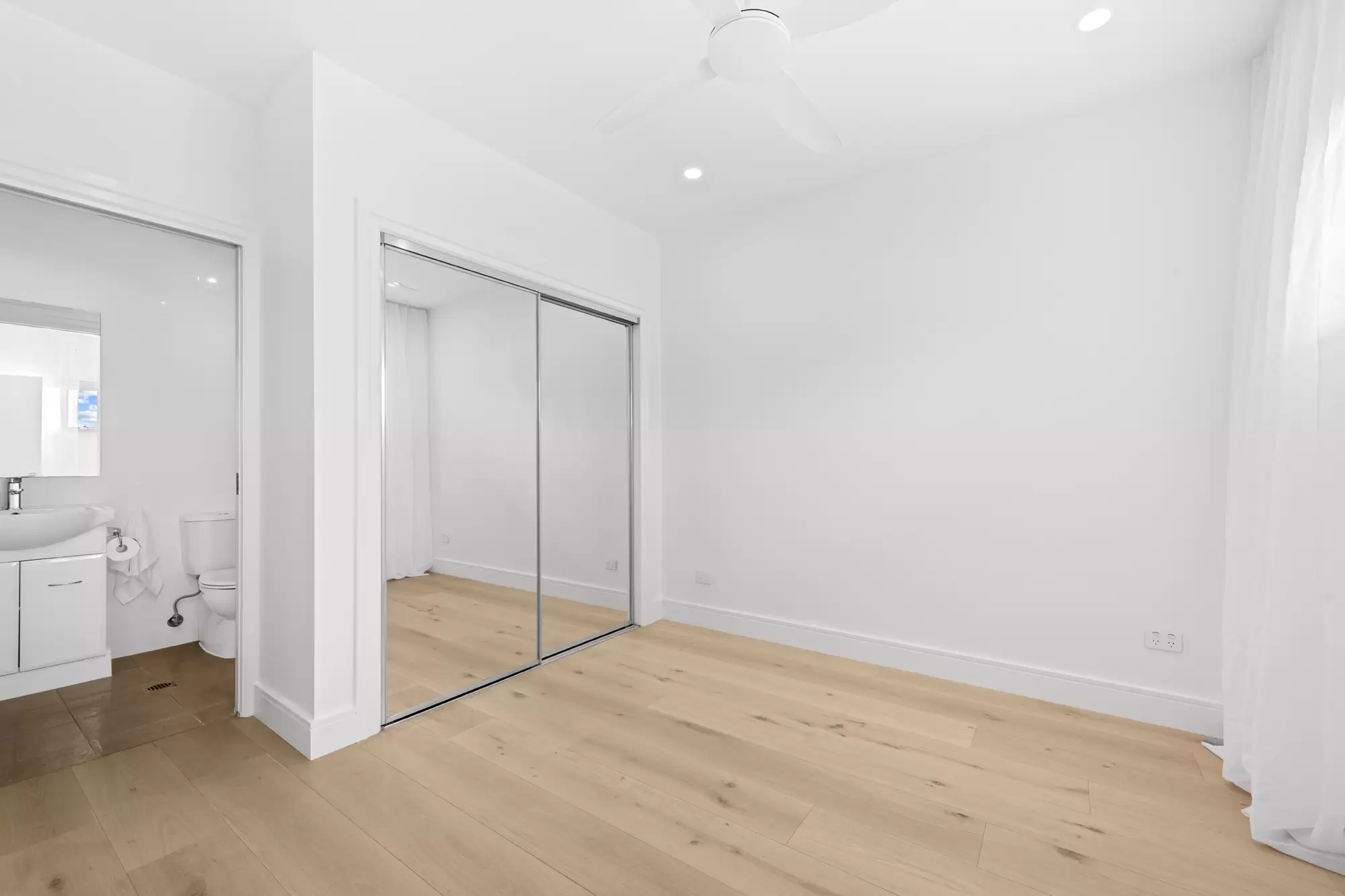 18/11 Stephens Street, Morningside Leased by Mosaic Property Group - image 8