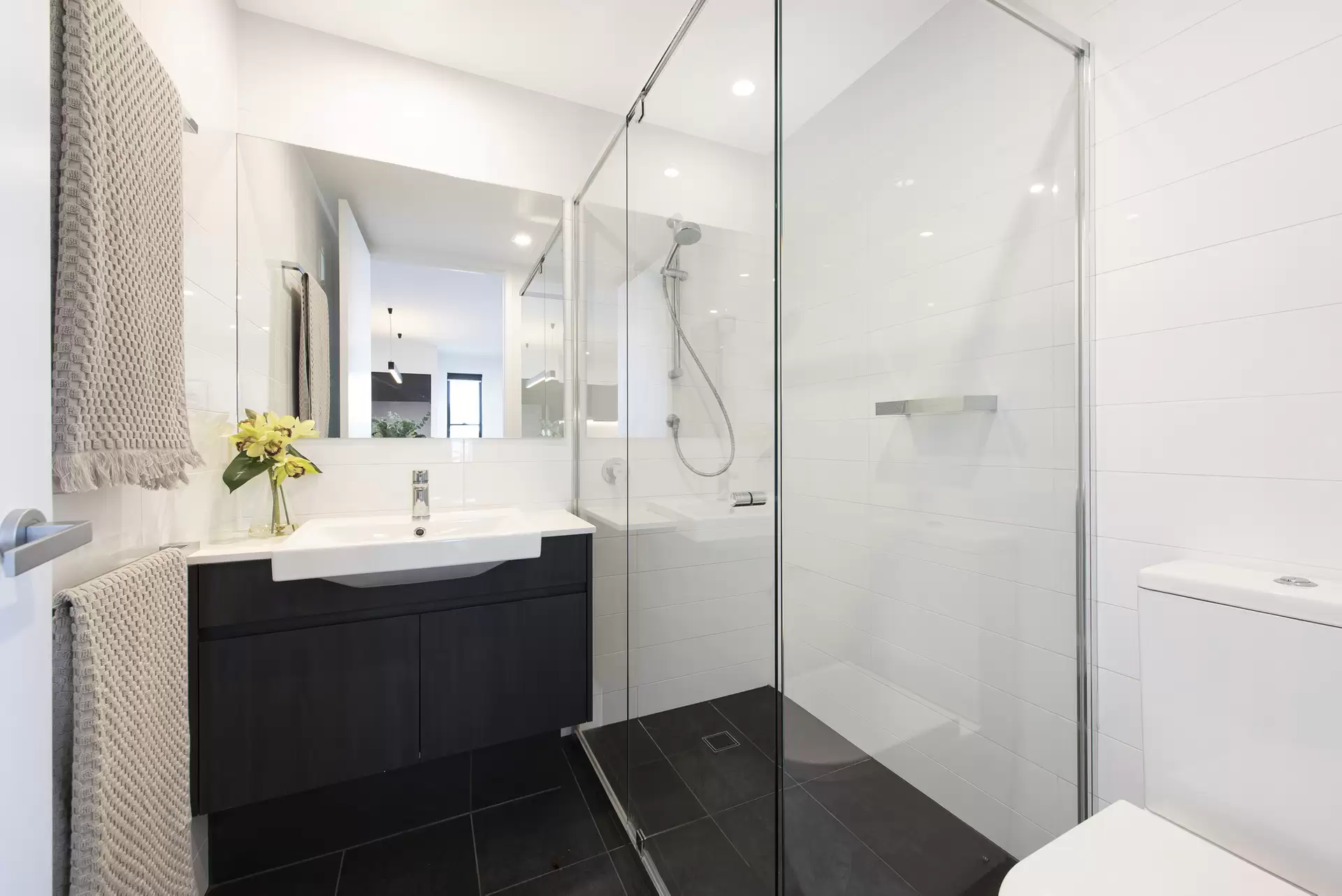 410/131-135 Clarence Road, Indooroopilly Leased by Mosaic Property Group - image 1