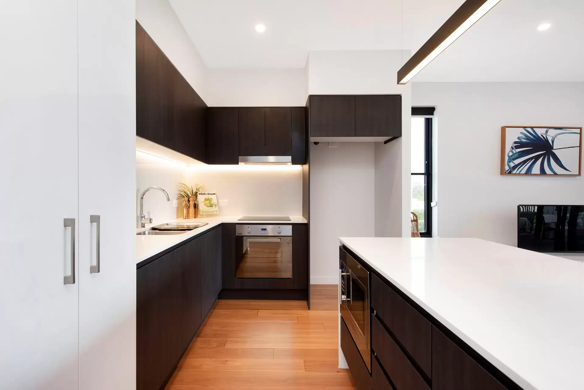 410/131-135 Clarence Road, Indooroopilly Leased by Mosaic Property Group - image 1