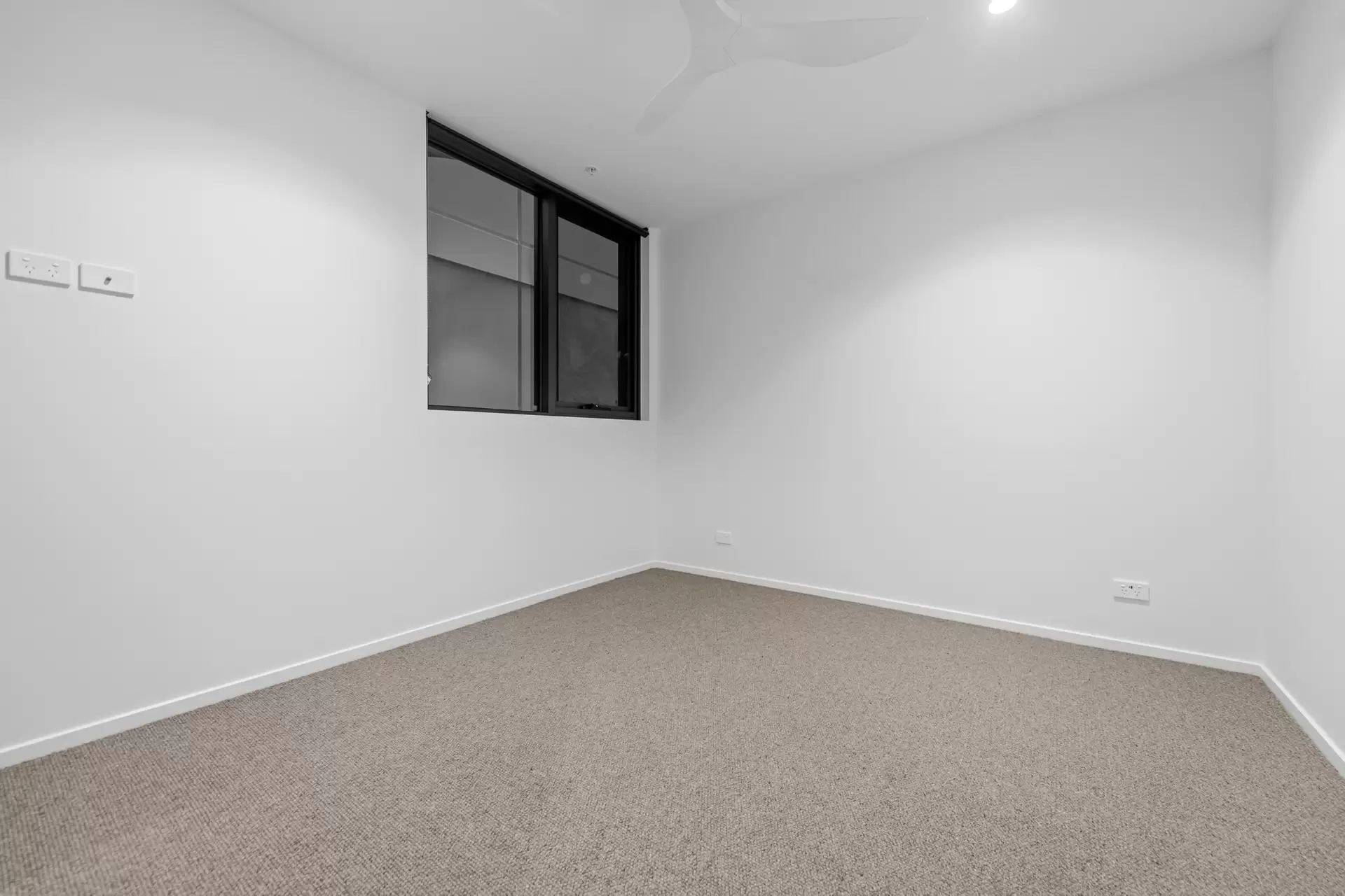 709/89 Lytton Road, East Brisbane For Lease by Mosaic Property Group - image 1