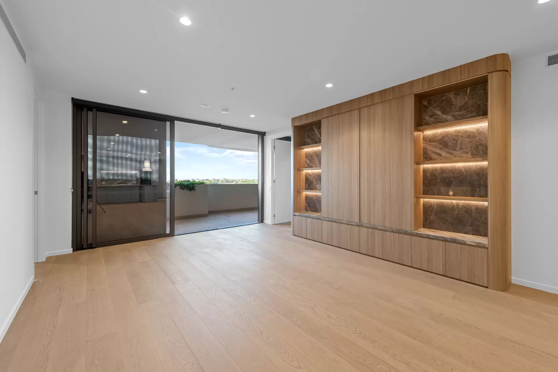 709/89 Lytton Road, East Brisbane For Lease by Mosaic Property Group - image 1