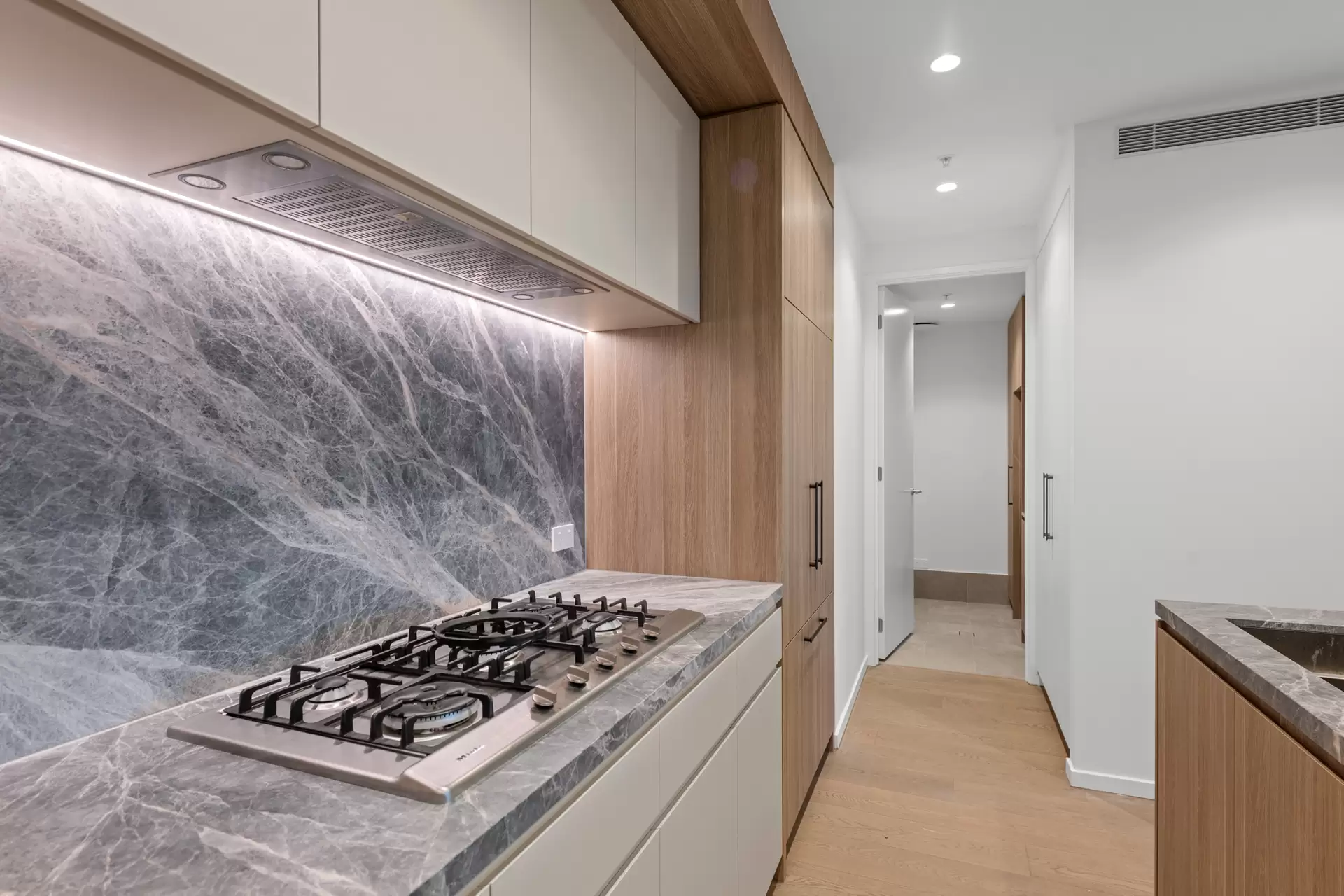 709/89 Lytton Road, East Brisbane For Lease by Mosaic Property Group - image 1