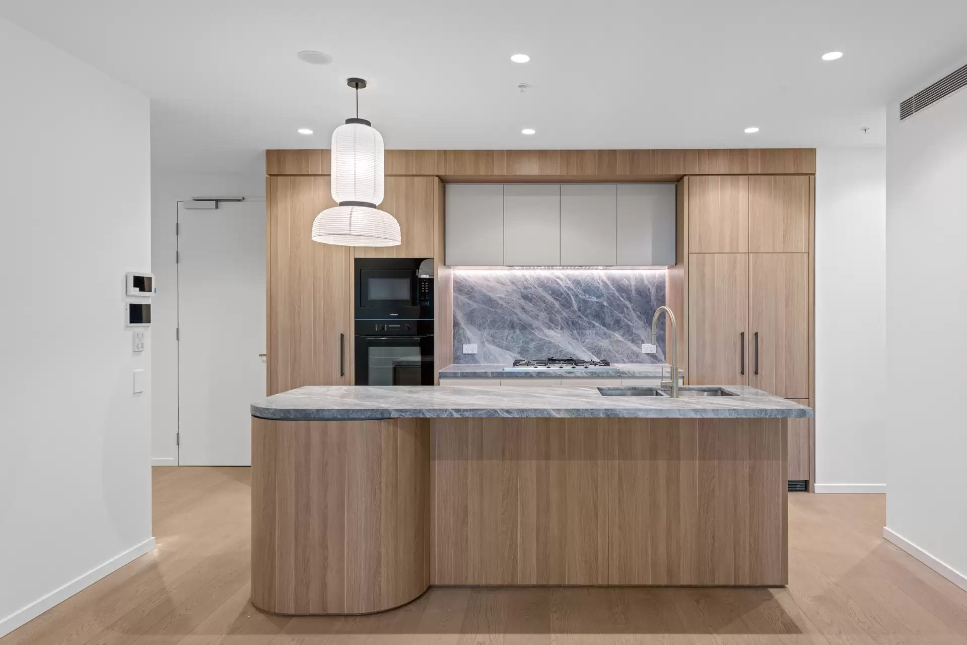 709/89 Lytton Road, East Brisbane For Lease by Mosaic Property Group - image 1