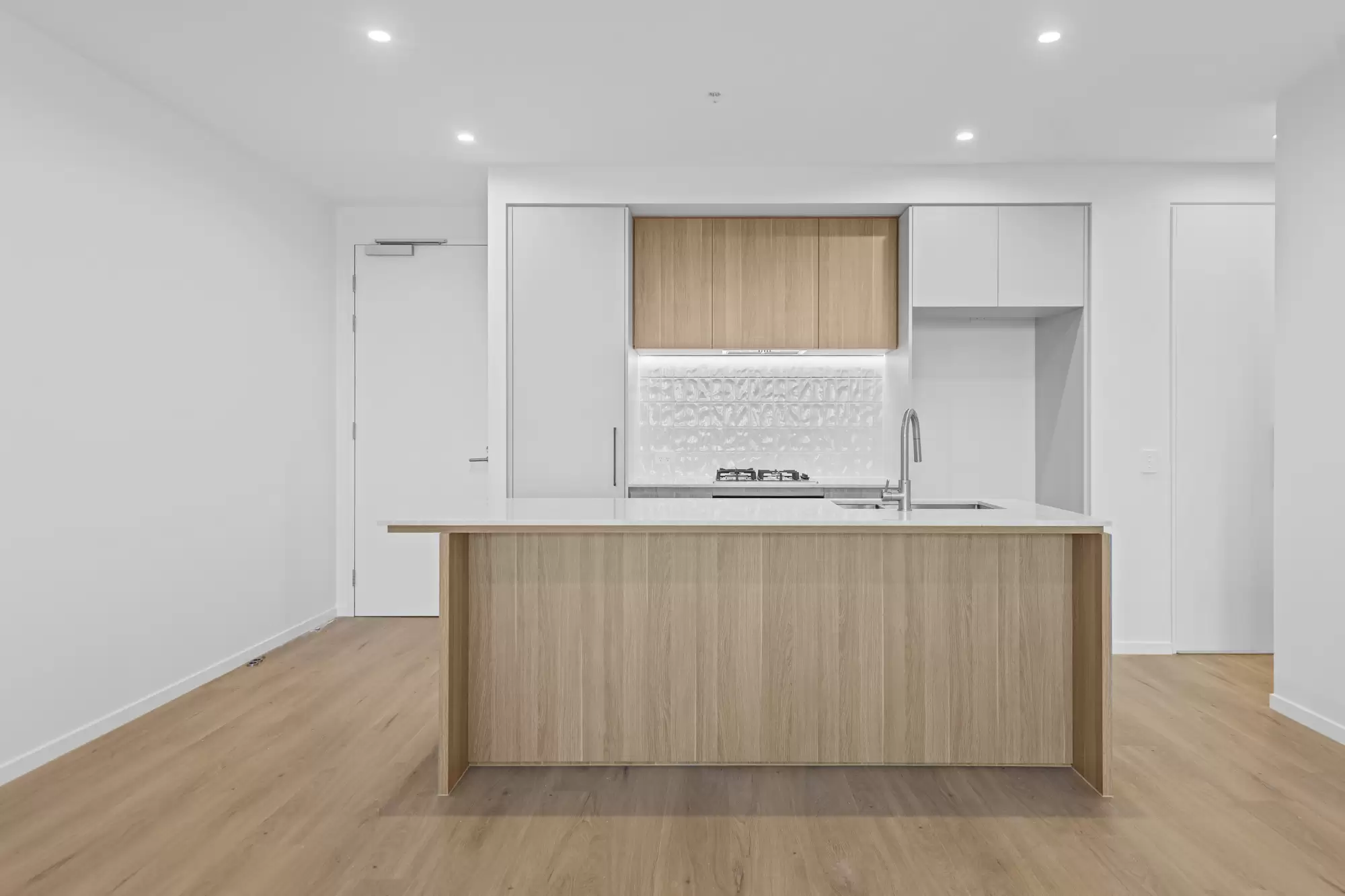 704/89 Lytton Rd, East Brisbane Leased by Mosaic Property Group - image 2