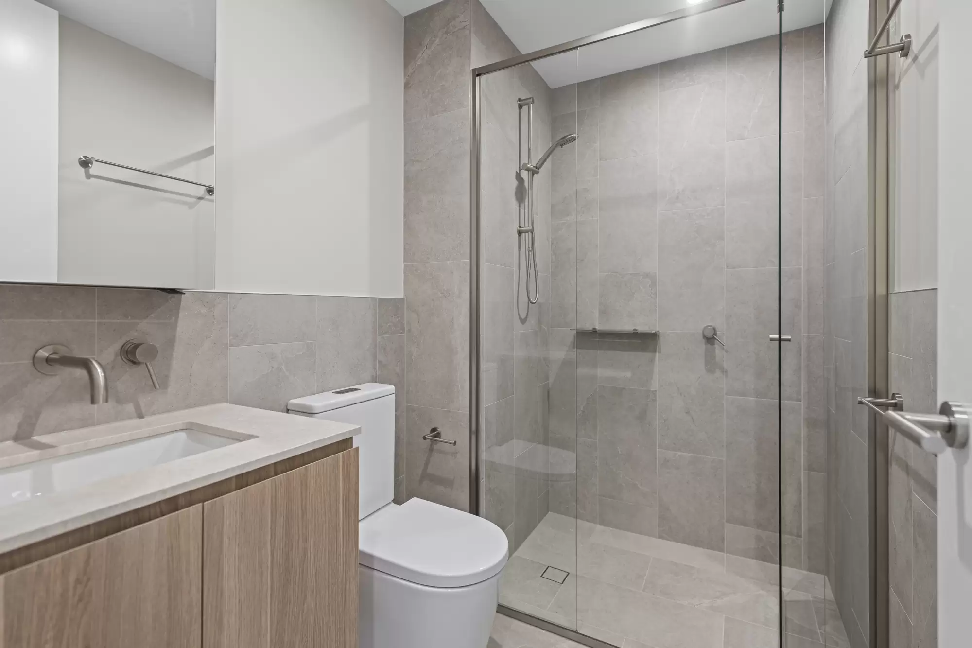 704/89 Lytton Rd, East Brisbane Leased by Mosaic Property Group - image 6
