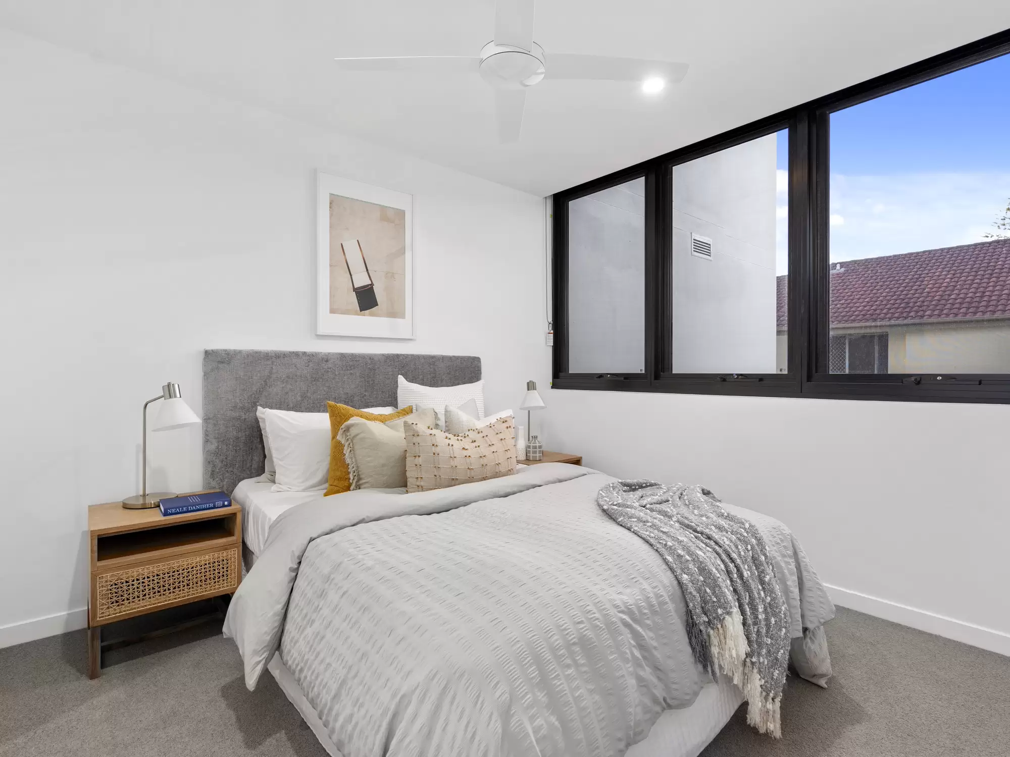 202/8 Churchill St, Coolangatta Leased by Mosaic Property Group - image 3