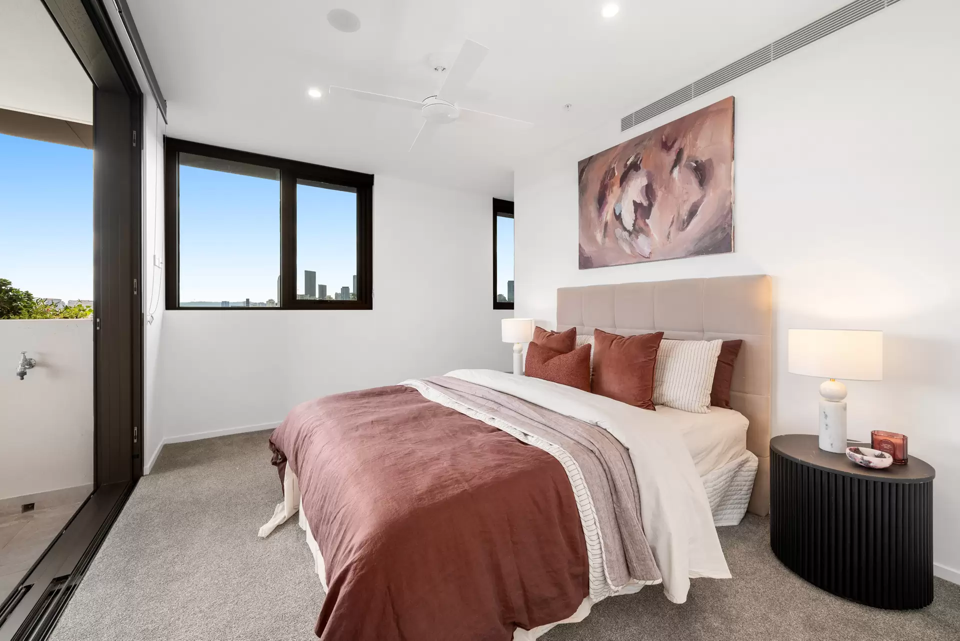 707/89 Lytton Rd, East Brisbane Leased by Mosaic Property Group - image 1