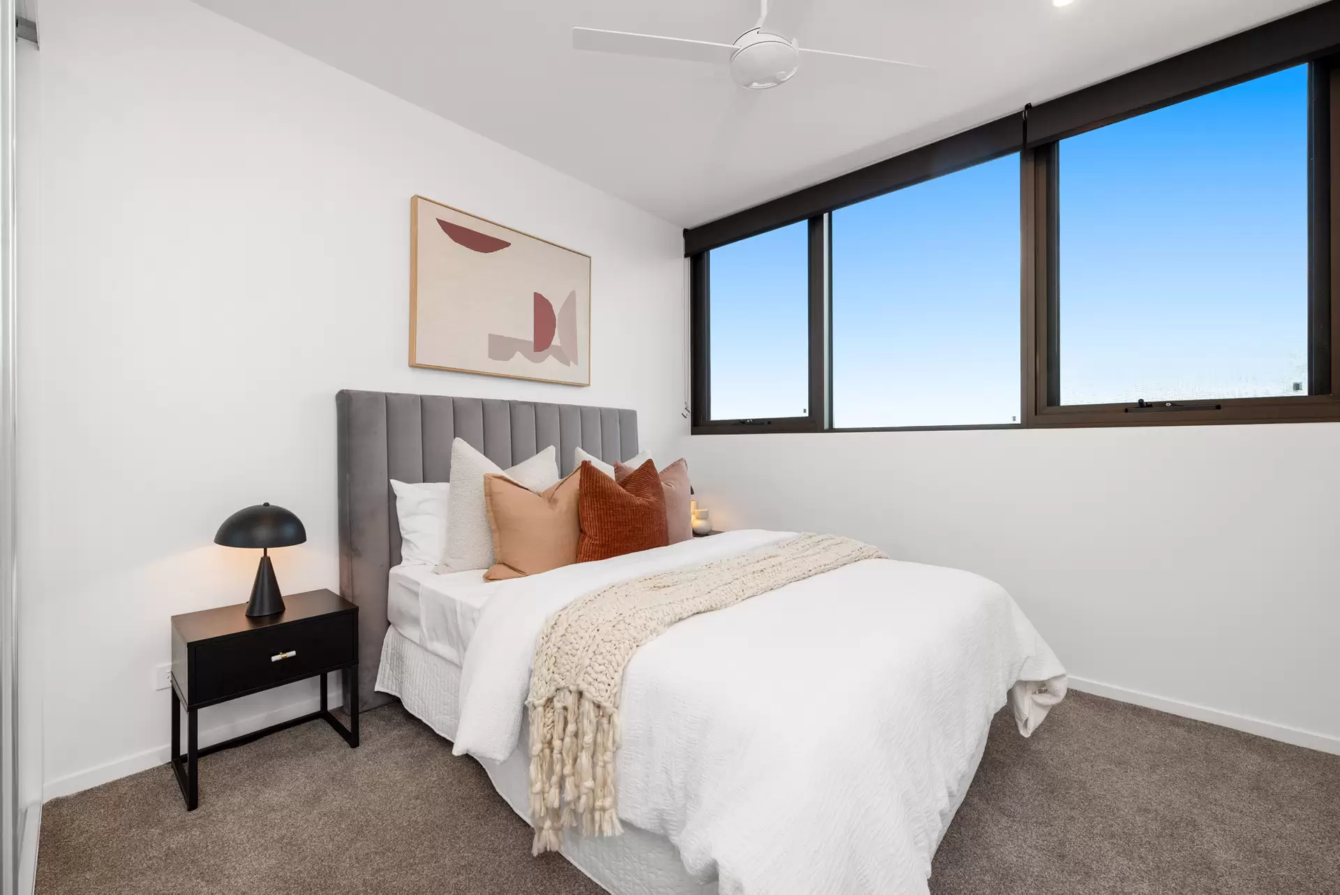 707/89 Lytton Rd, East Brisbane Leased by Mosaic Property Group - image 1
