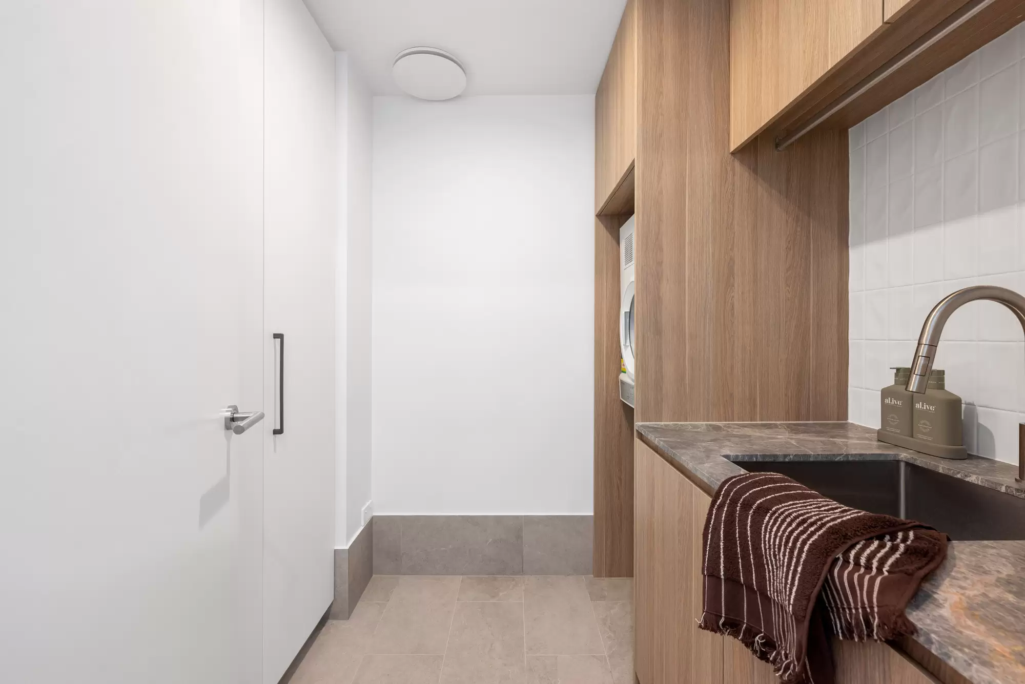 707/89 Lytton Rd, East Brisbane Leased by Mosaic Property Group - image 18