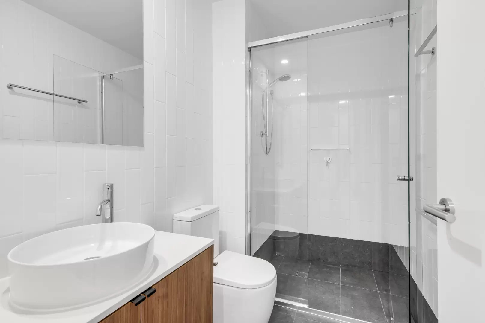 106/35-39 Lambert Rd, Indooroopilly Leased by Mosaic Property Group - image 4