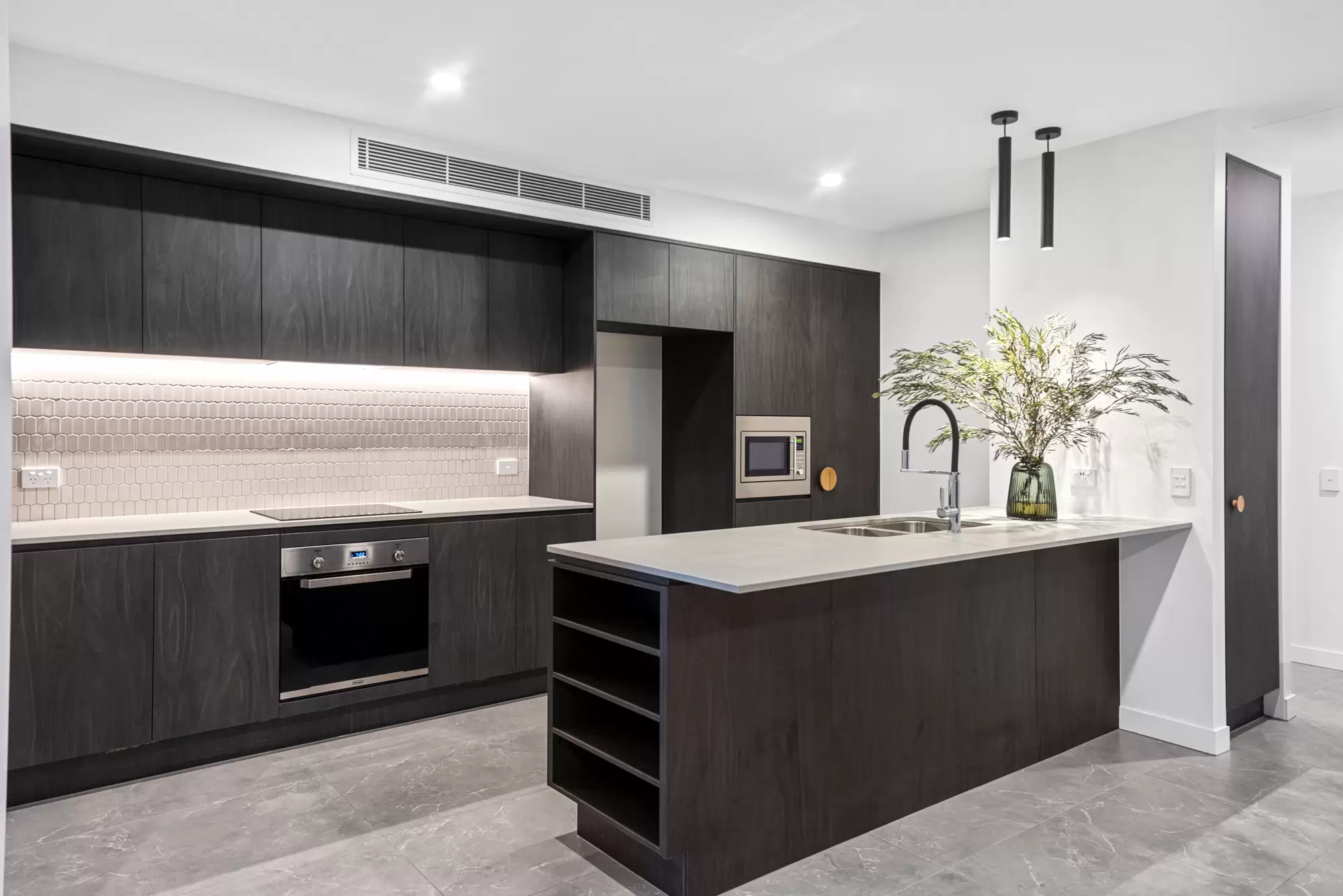 2209/100 Duporth Avenue, Maroochydore Leased by Mosaic Property Group - image 1