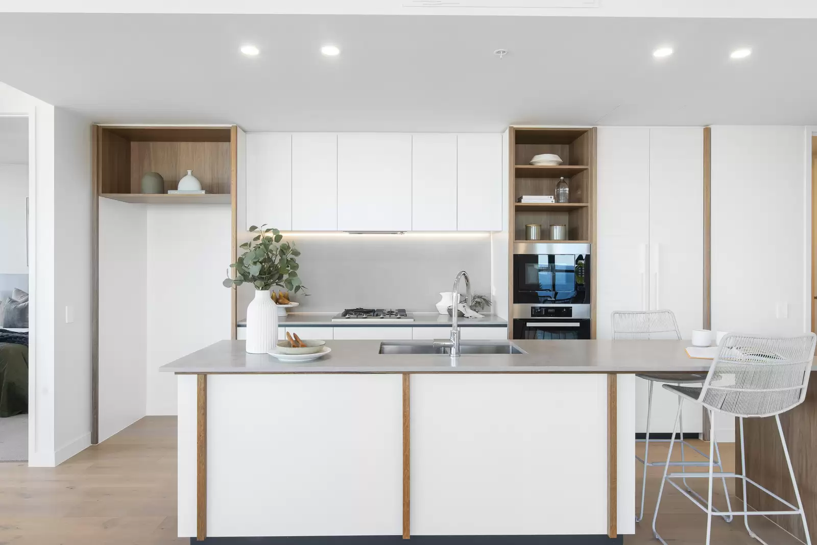 804/43 Peerless Avenue, Mermaid Beach For Lease by Mosaic Property Group - image 2
